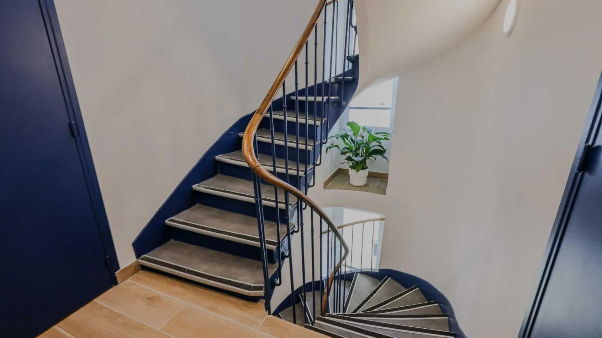 Apartment Newly Renovated Appartements Residence Republique Paris