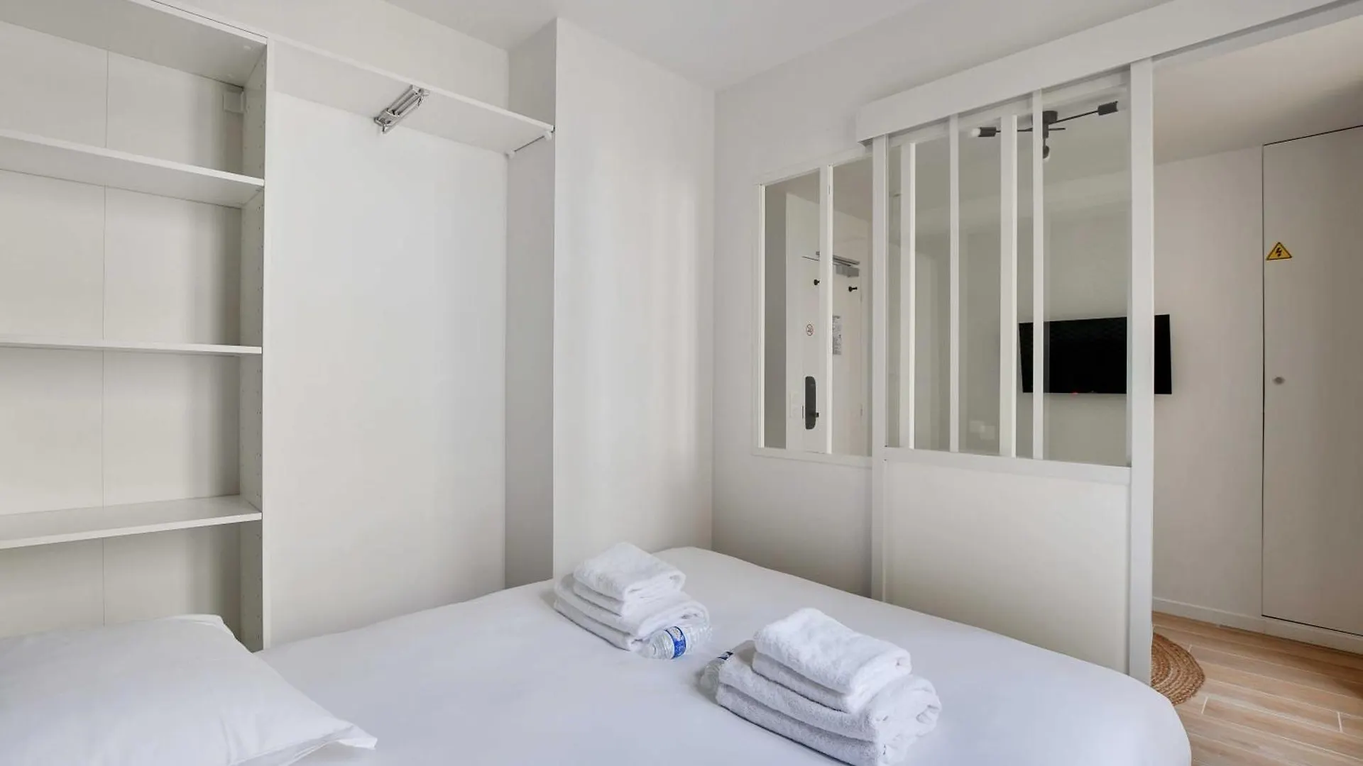 Newly Renovated Appartements Residence Republique Paris Apartment
