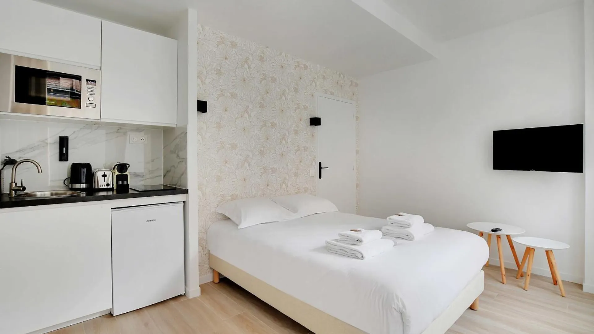 Newly Renovated Appartements Residence Republique Paris 0*,